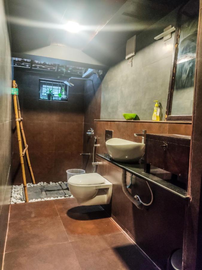 Kayyalas Courtyard Thrissur エクステリア 写真