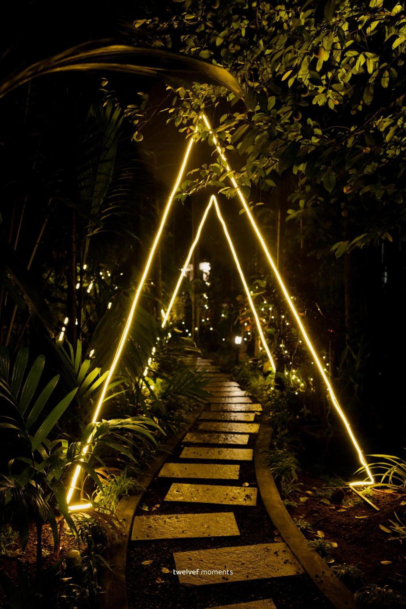 Kayyalas Courtyard Thrissur エクステリア 写真