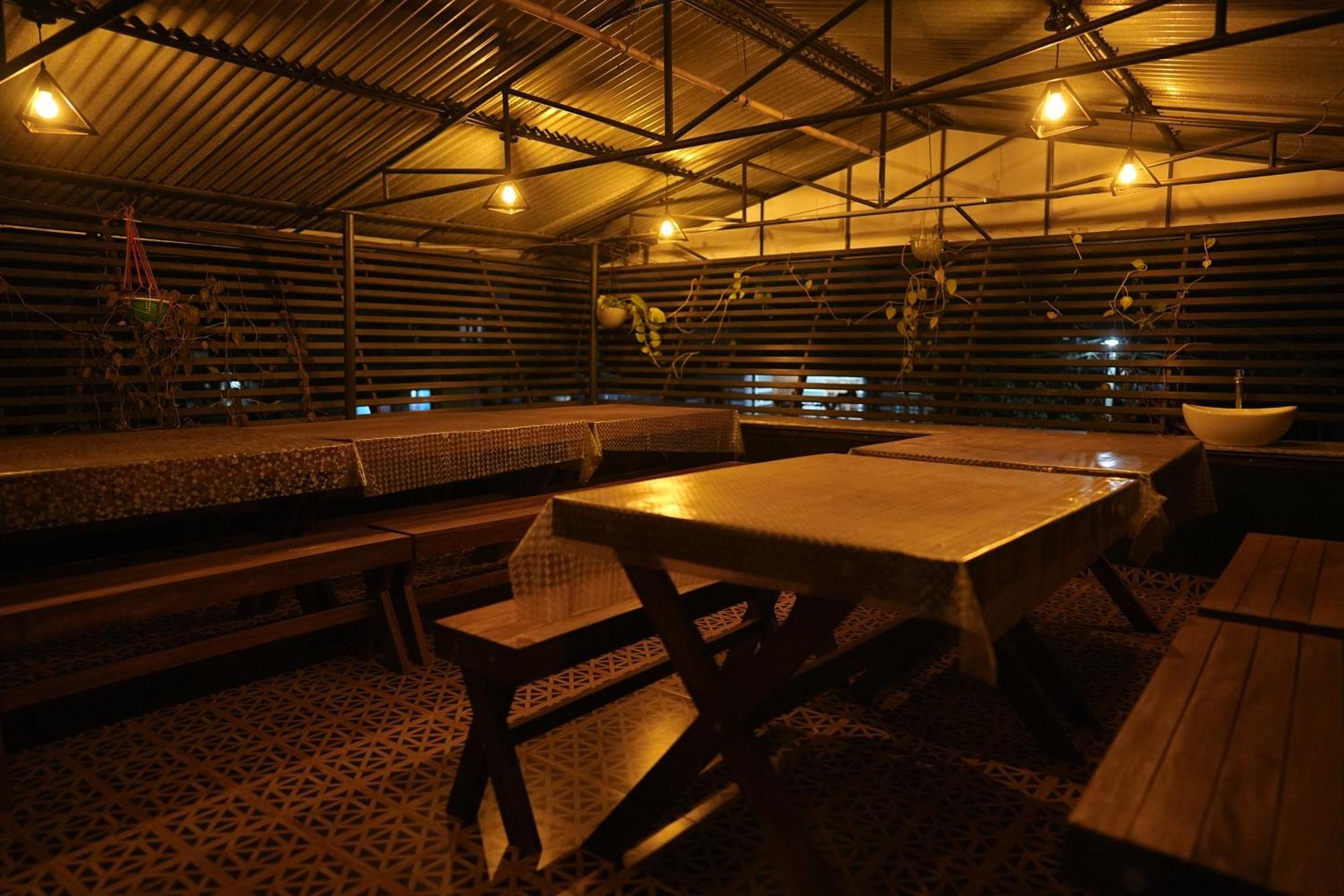 Kayyalas Courtyard Thrissur エクステリア 写真
